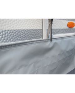 Fästsats vagnskappa för husvagnar med sänkt dörringång